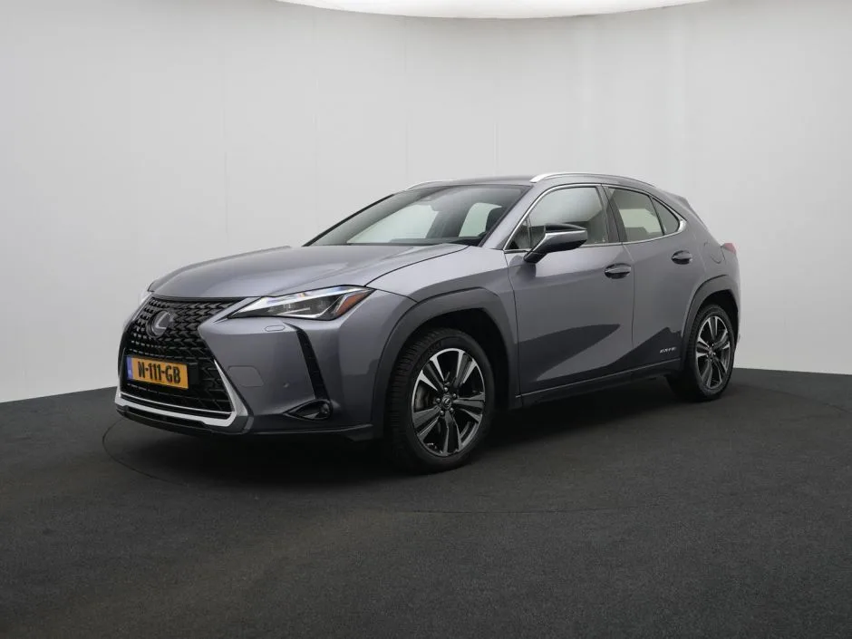 Lexus UX (2020) — foto 1