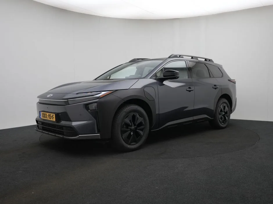 Toyota bZ4X (2026) — foto 1