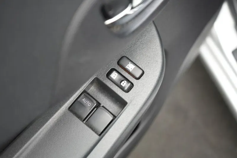 Toyota Verso-S (2011)