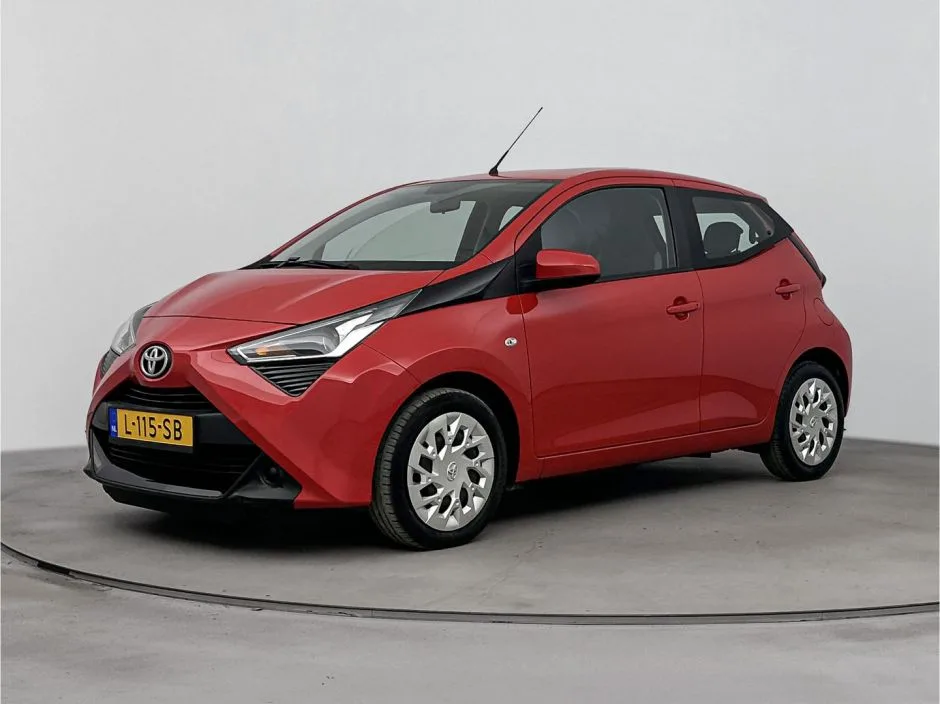 Toyota Aygo (2021) — foto 1
