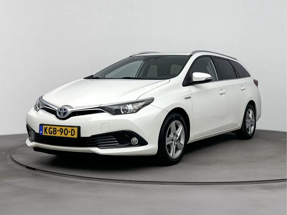 Toyota Auris (2019) — foto 1