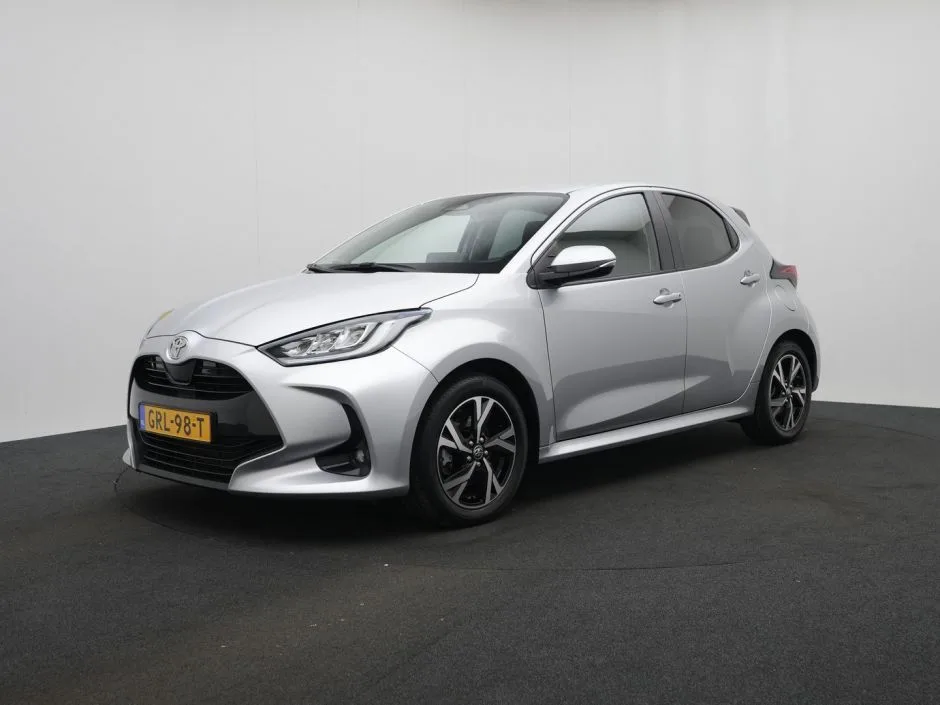 Toyota Yaris (2024) — foto 1