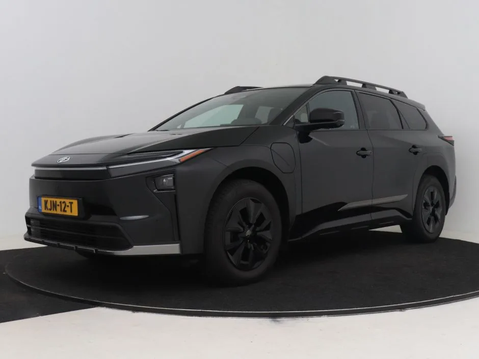 Toyota bZ4X (2026) — foto 1