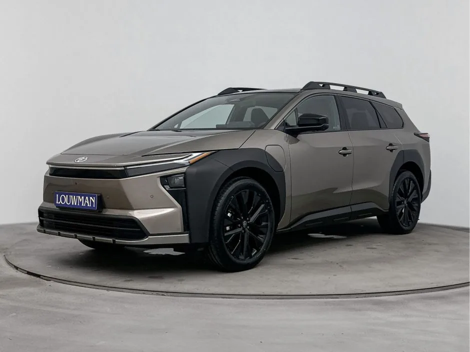 Toyota bZ4X (2026) — foto 1