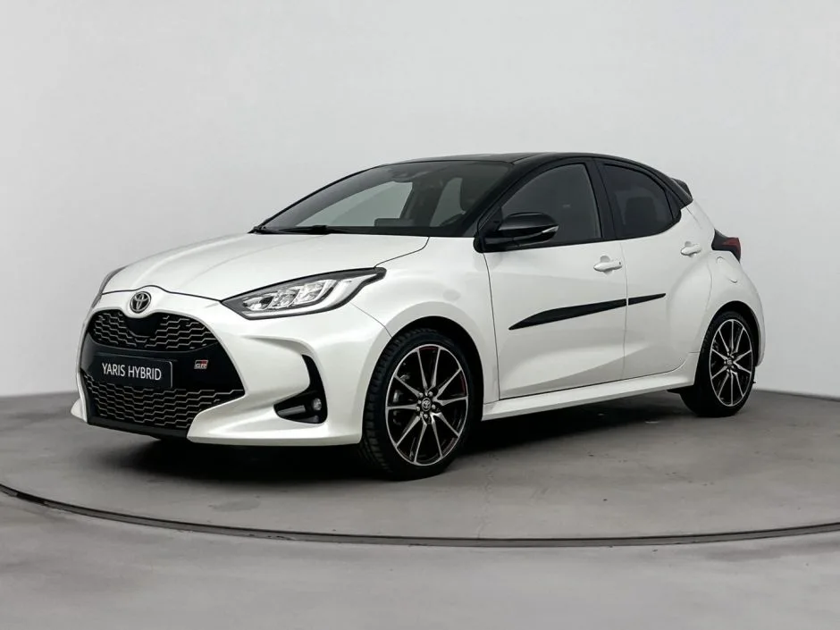Toyota Yaris (2023) — foto 1