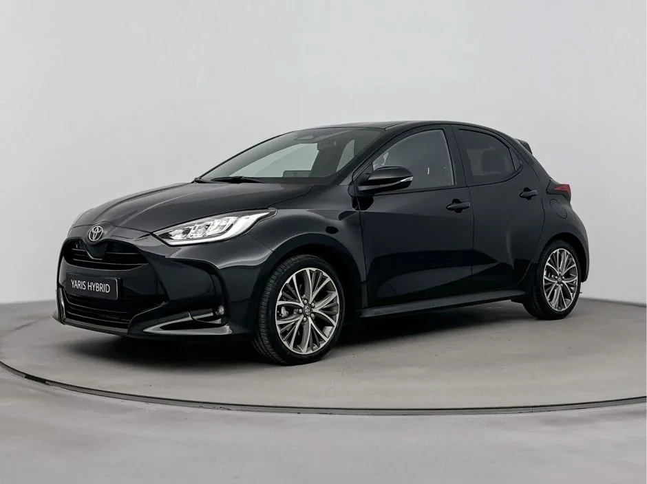 Toyota Yaris (2024) — foto 1