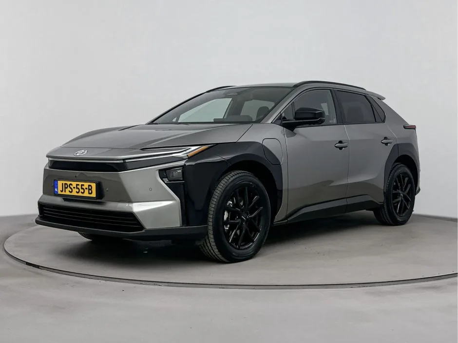Toyota bZ4X (2026) — foto 1