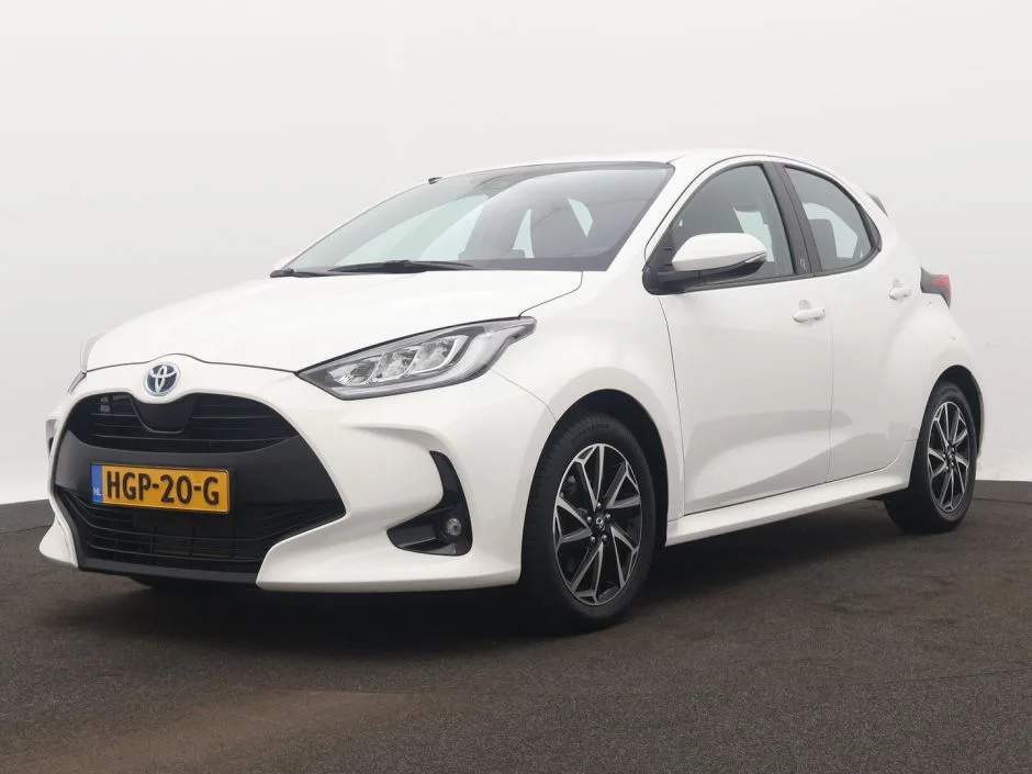 Toyota Yaris (2022) — foto 1
