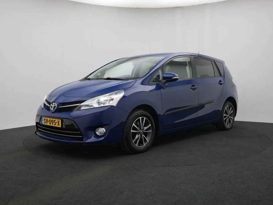 Toyota Verso (2014) — foto 1