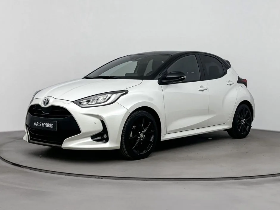 Toyota Yaris (2022) — foto 1