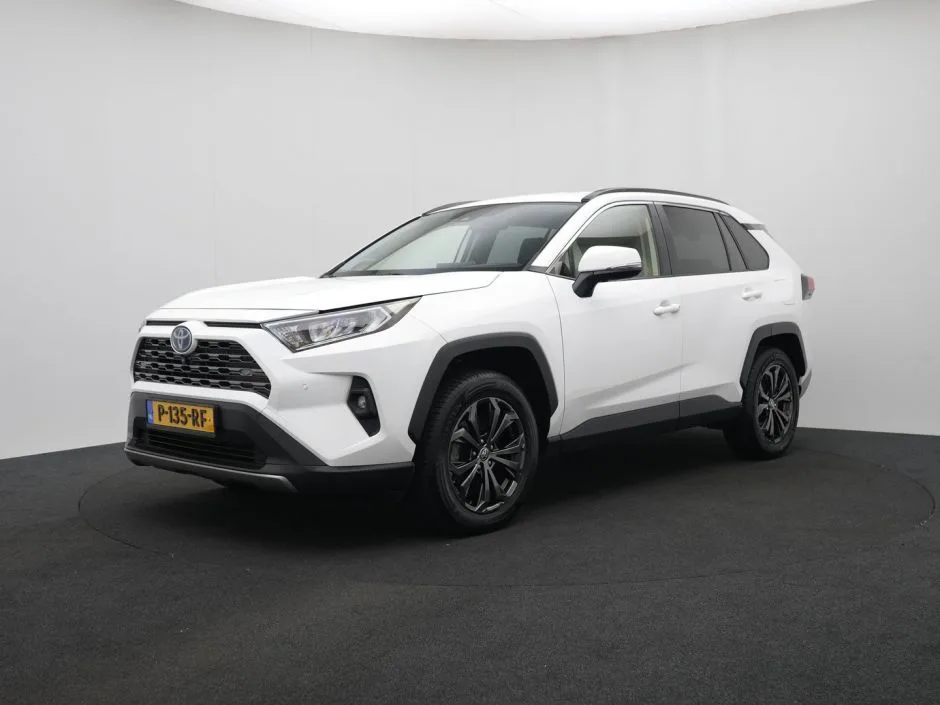 Toyota RAV4 (2022) — foto 1