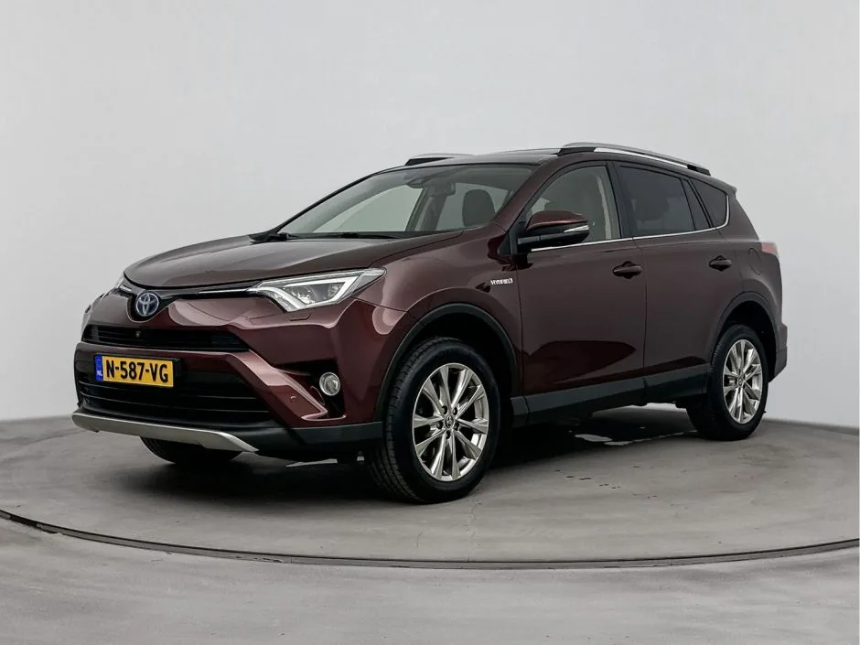 Toyota RAV4 (2016) — foto 1