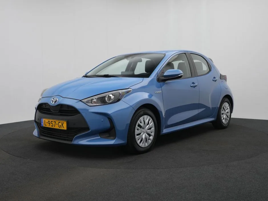 Toyota Yaris (2021) — foto 1