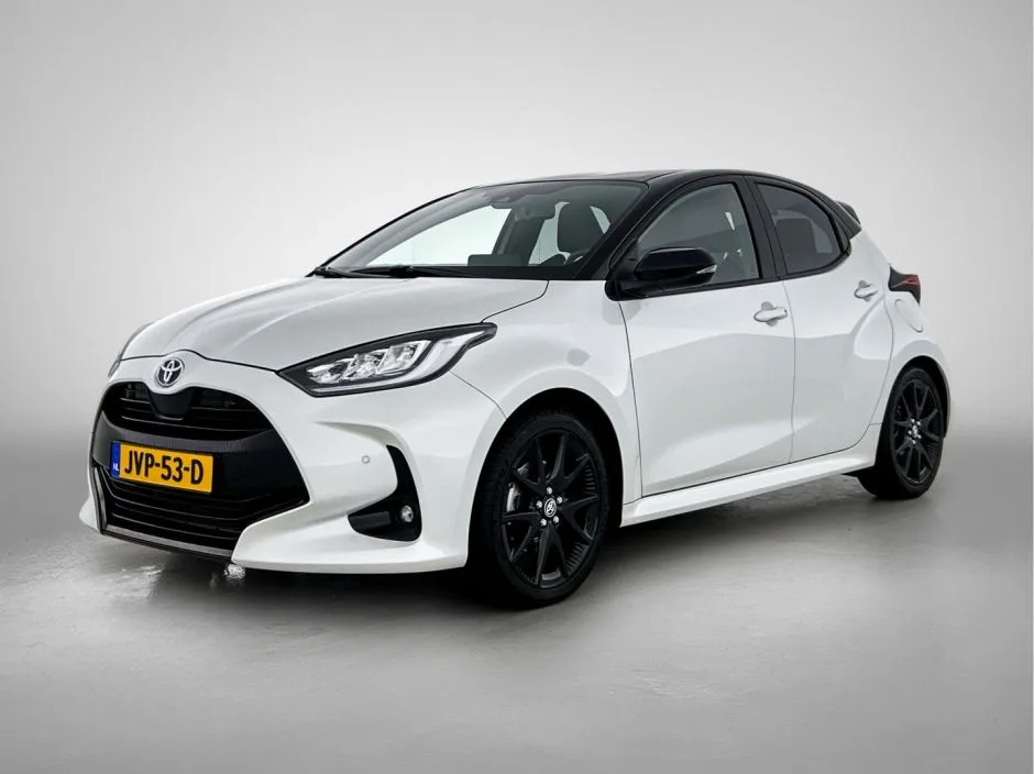 Toyota Yaris (2023) — foto 1