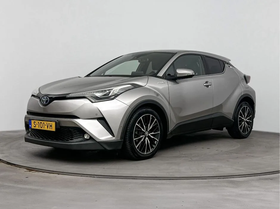 Toyota C-HR (2017) — foto 1