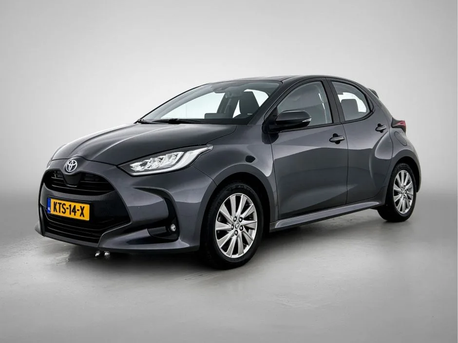 Toyota Yaris (2023) — foto 1
