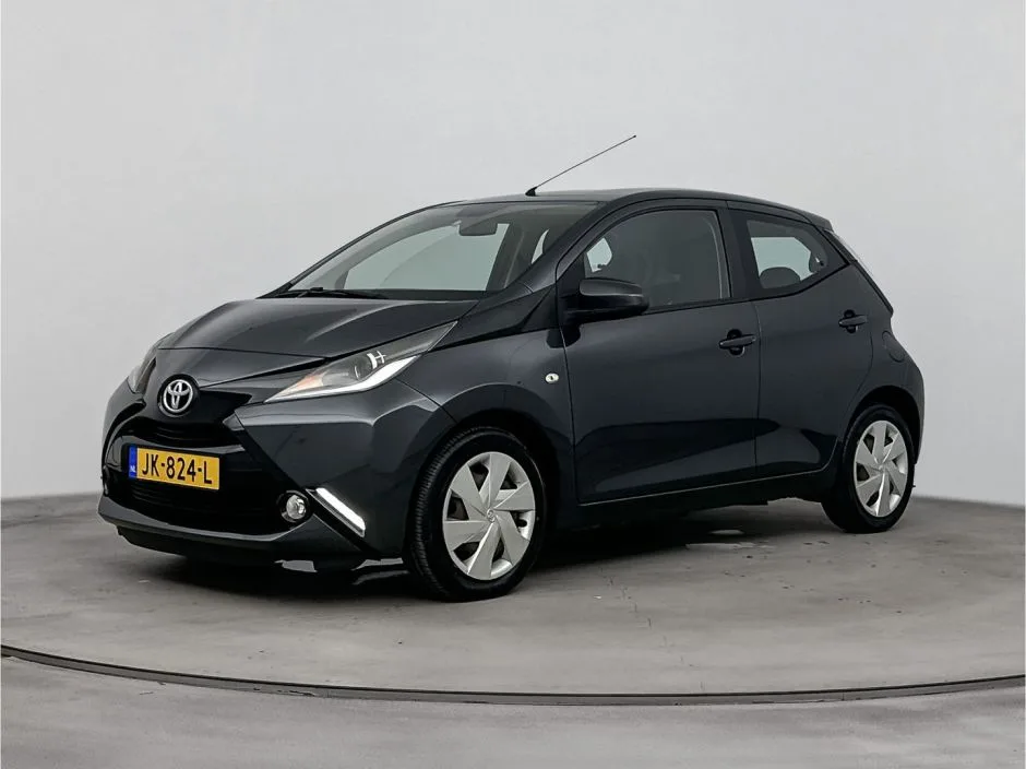 Toyota Aygo (2016) — foto 1