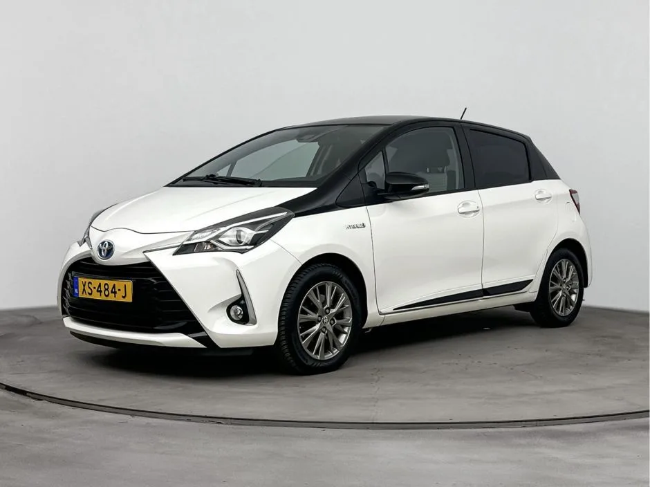 Toyota Yaris (2017) — foto 1