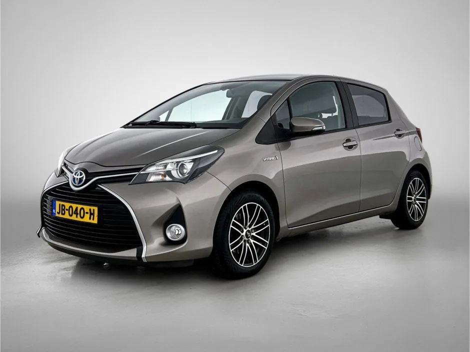 Toyota Yaris (2015) — foto 1