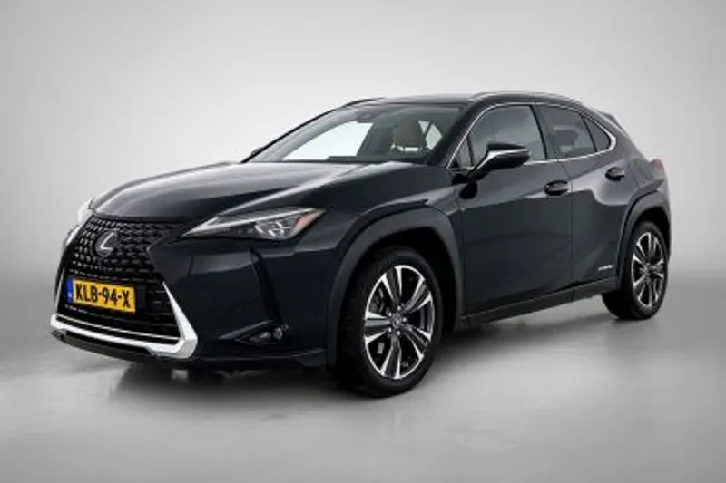Lexus UX (2020)