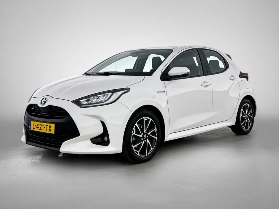 Toyota Yaris (2021) — foto 1