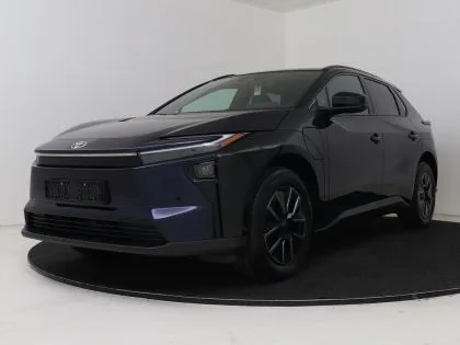 Toyota bZ4X (2025) — foto 1