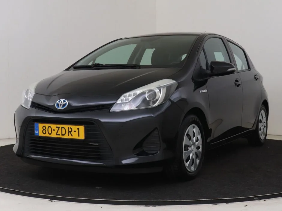 Toyota Yaris (2012) — foto 1