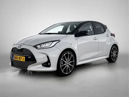Toyota Yaris (2023) — foto 1