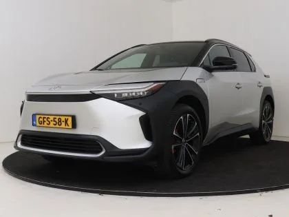 Toyota bZ4X (2024) — foto 1