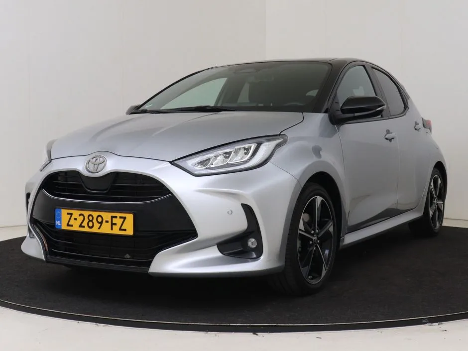 Toyota Yaris (2024) — foto 1