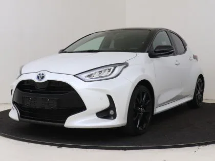 Toyota Yaris (2022) — foto 1