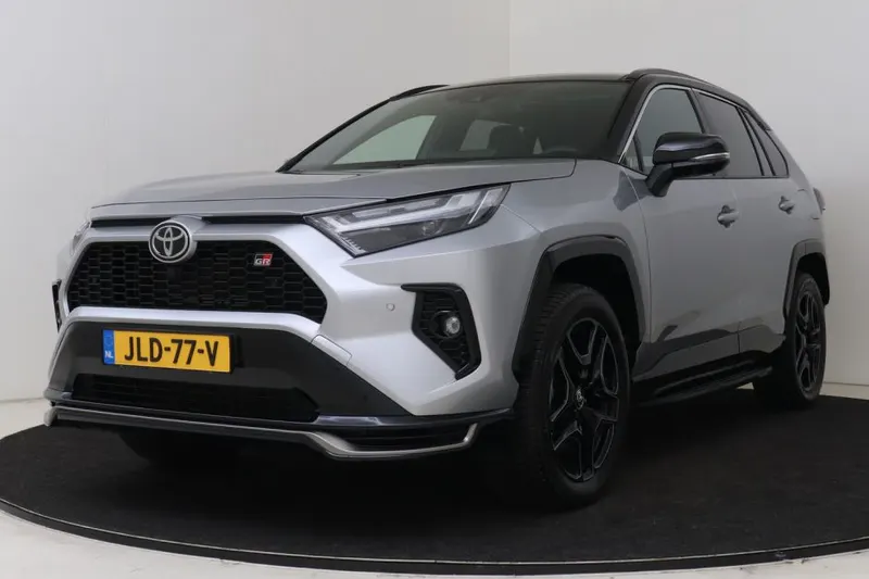 Toyota RAV4 (2025)