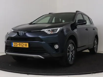 Toyota RAV4 (2019) — foto 1