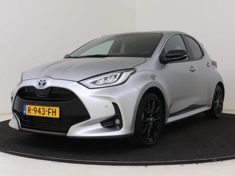 Toyota Yaris (2022) — foto 1