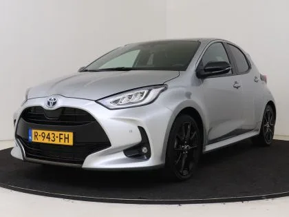 Toyota Yaris (2022) — foto 1