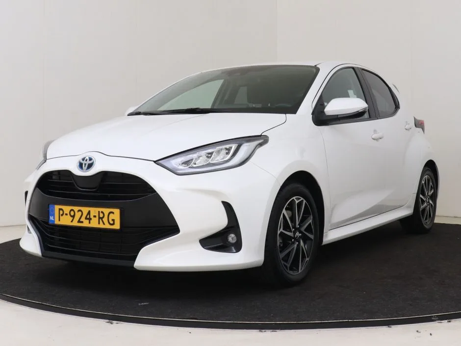 Toyota Yaris (2022) — foto 1