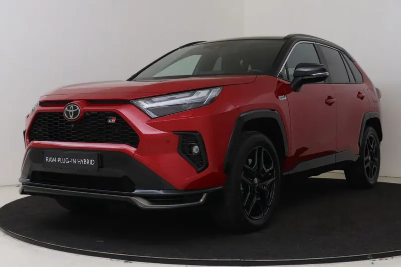 Toyota RAV4 (2023)