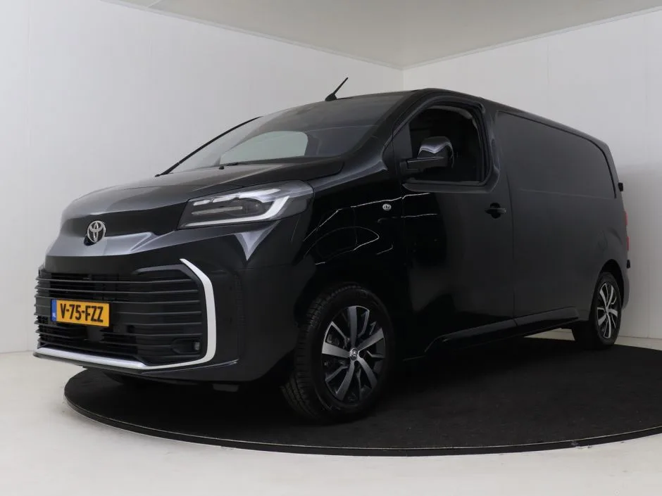 Toyota Proace (2024) — foto 1