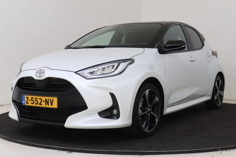 Toyota Yaris (2024)
