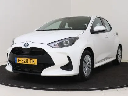 Toyota Yaris (2022) — foto 1