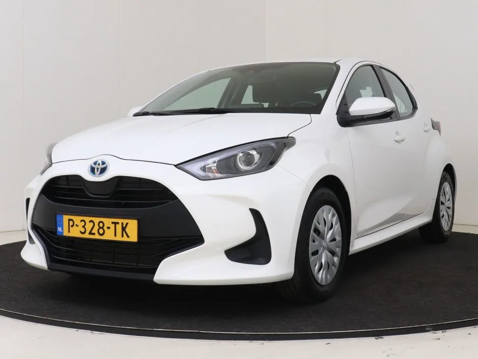 Toyota Yaris (2022) — foto 1