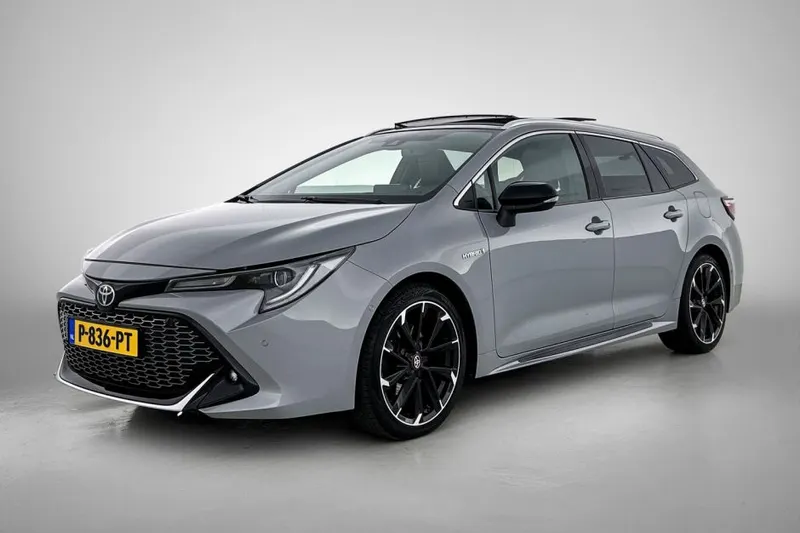 Toyota Corolla_Touring_Sports (2020)