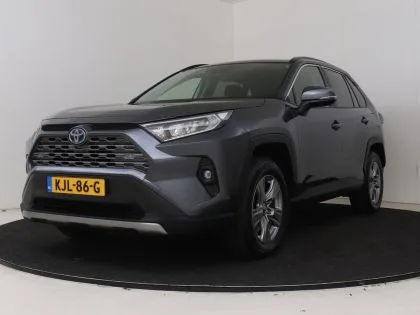 Toyota RAV4 (2022) — foto 1