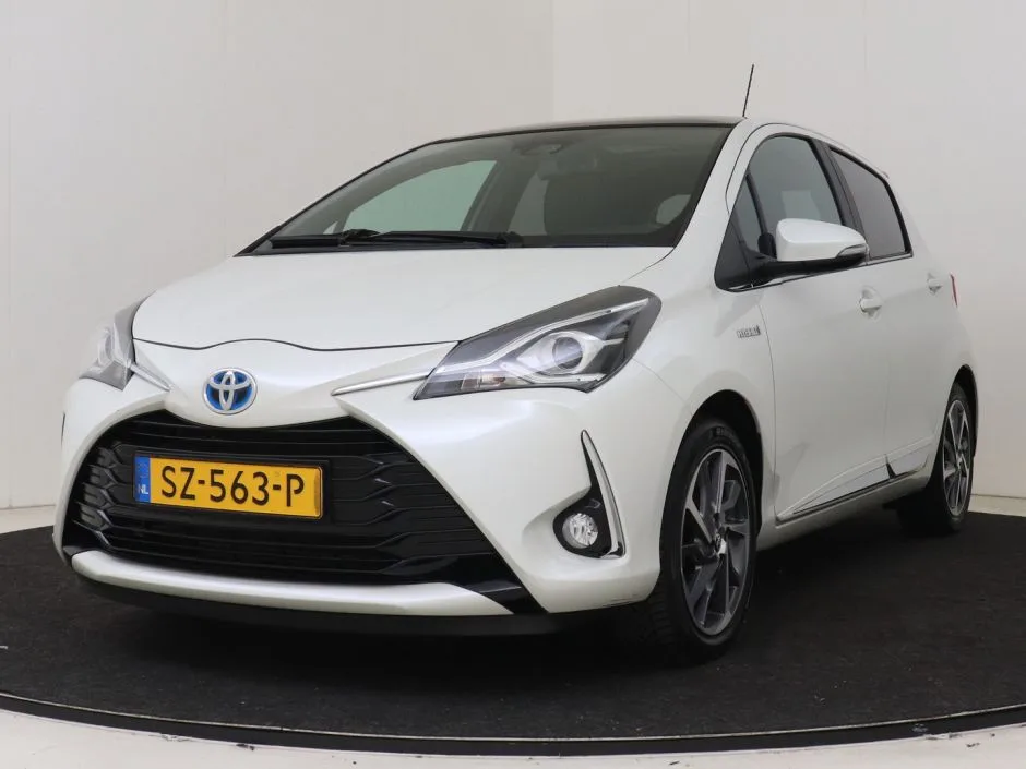 Toyota Yaris (2018) — foto 1