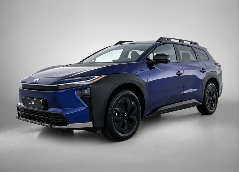 Toyota bZ4X (2026) — foto 1