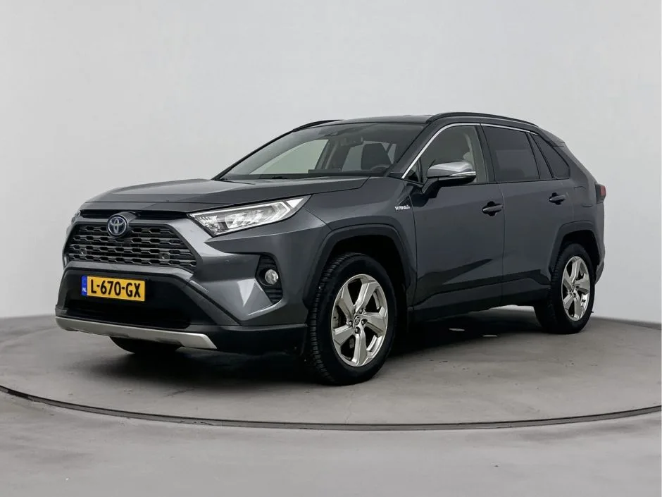 Toyota RAV4 (2021) — foto 1