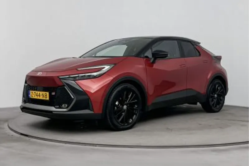Toyota C-HR (2024)