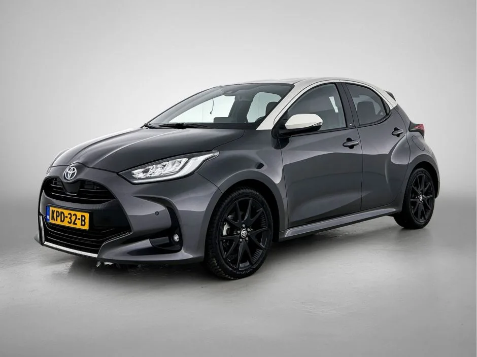 Toyota Yaris (2022) — foto 1