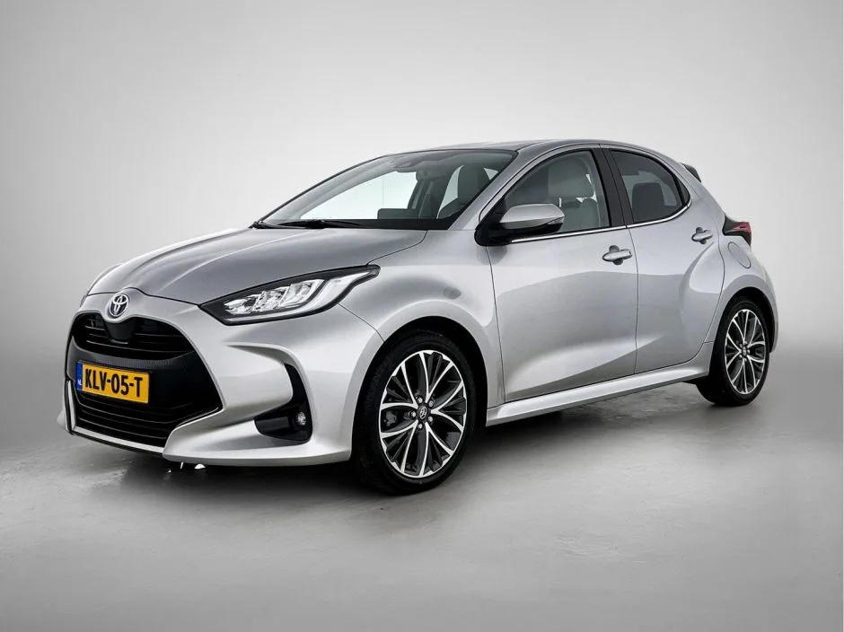 Toyota Yaris (2023) — foto 1