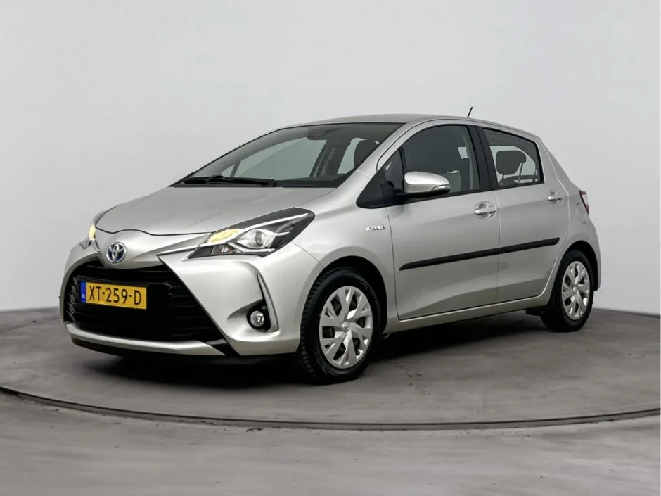 Toyota Yaris (2018) — foto 1